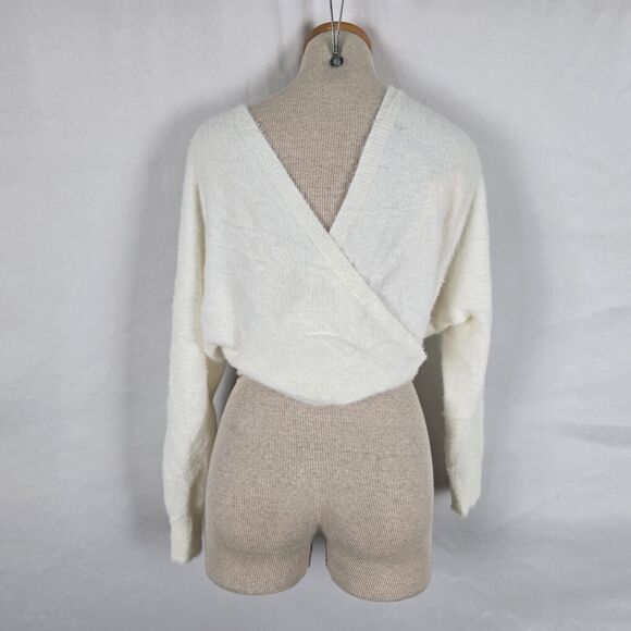 Shein Bae Blouse Women's S Off White Wrap Crossover Long Sleeve Soft Fuzzy NWT - Picture 3 of 11